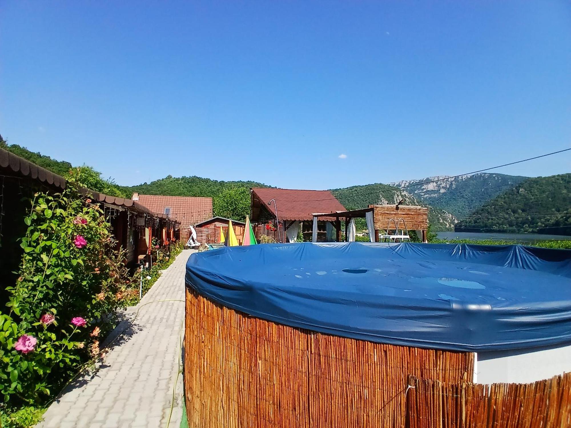 Clisura Dunarii Casutele Danca Ogradina Exterior foto
